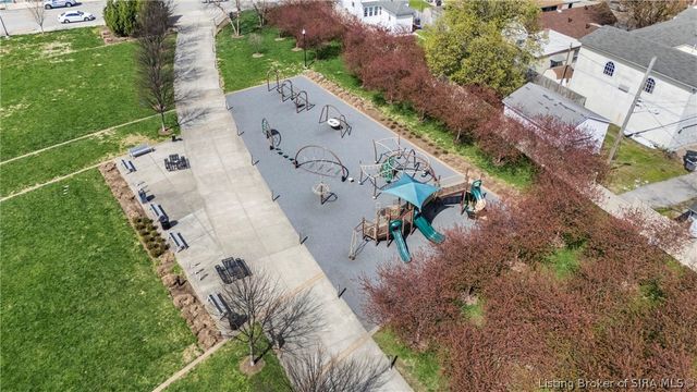 238 Mulberry Street, Jeffersonville, IN 47130