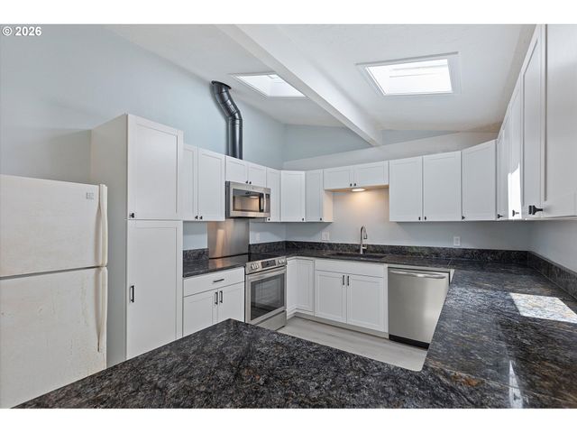 55 ALDERWOOD St, Gleneden Beach, OR 97388