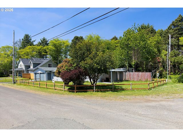 55 ALDERWOOD St, Gleneden Beach, OR 97388