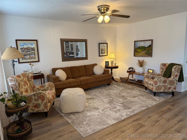 1929 Lexington Road, Claremore, OK 74017