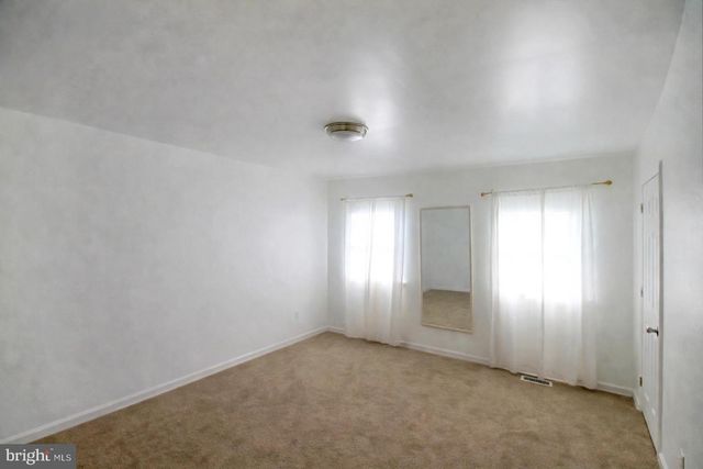 964 MOUNT OLIVET RD NE, Washington, DC 20002