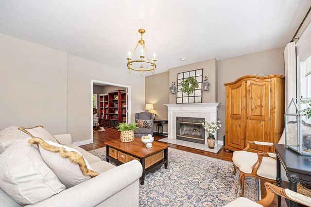 258 American River Canyon Dr, Folsom, CA 95630