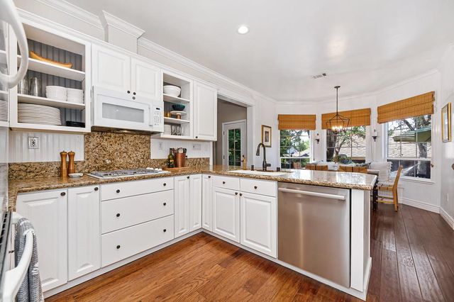 258 American River Canyon Dr, Folsom, CA 95630