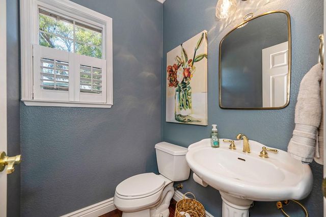 258 American River Canyon Dr, Folsom, CA 95630