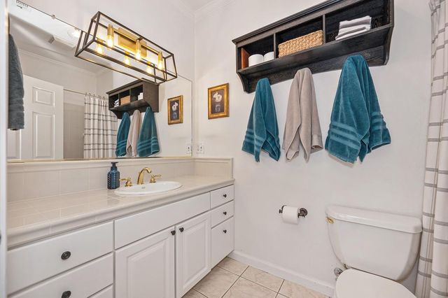258 American River Canyon Dr, Folsom, CA 95630