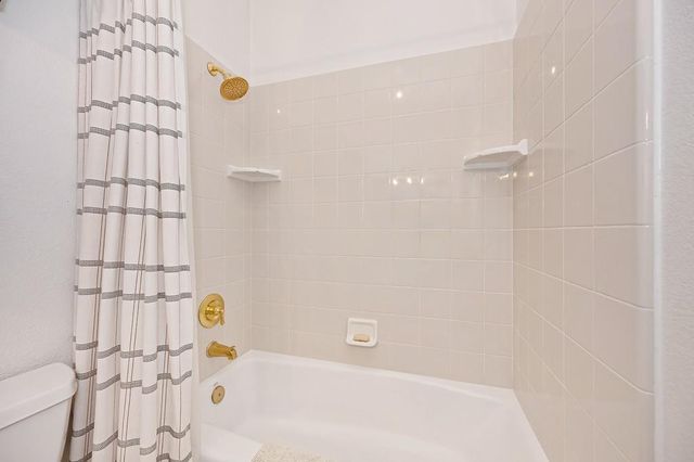 258 American River Canyon Dr, Folsom, CA 95630
