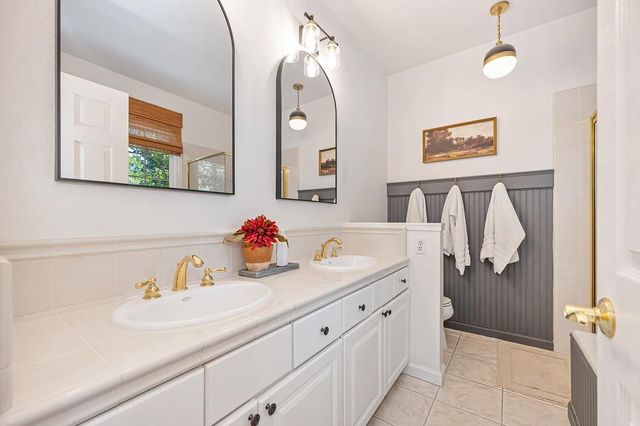 258 American River Canyon Dr, Folsom, CA 95630