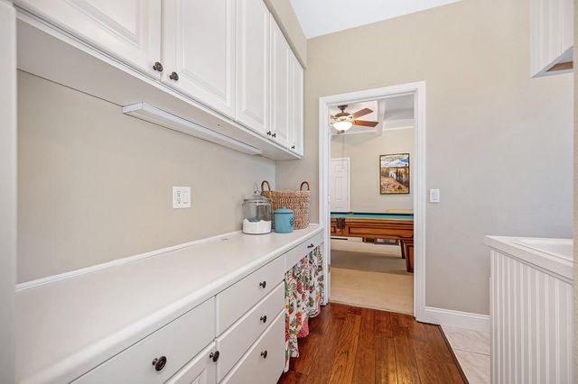 258 American River Canyon Dr, Folsom, CA 95630