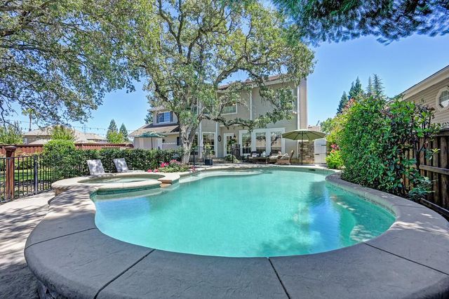258 American River Canyon Dr, Folsom, CA 95630