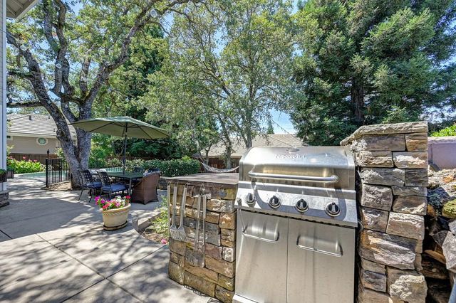 258 American River Canyon Dr, Folsom, CA 95630