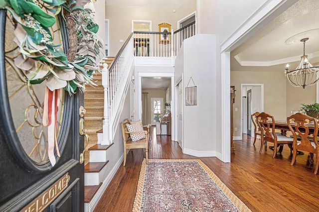 258 American River Canyon Dr, Folsom, CA 95630