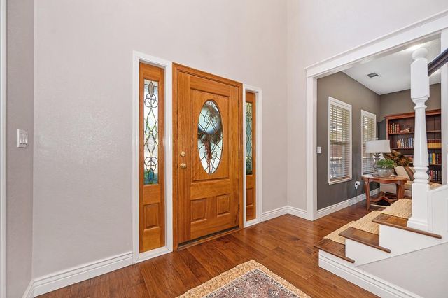 258 American River Canyon Dr, Folsom, CA 95630