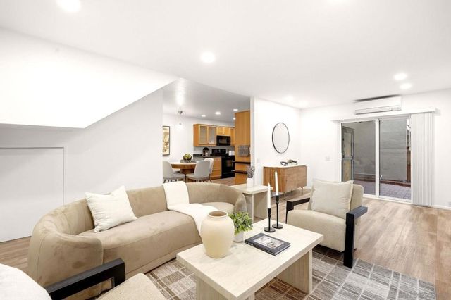 10715 Caminito Cascara, San Diego, CA 92108