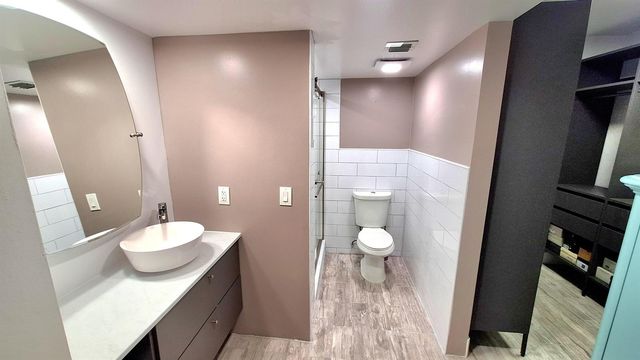 1719 Whitehall Drive 103, Davie, FL 33324