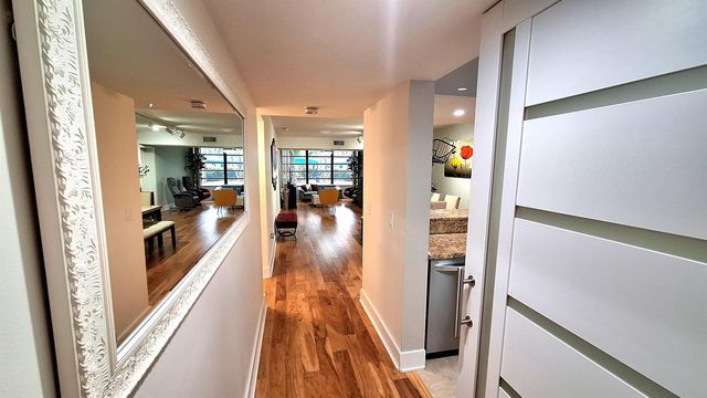 1719 Whitehall Drive 103, Davie, FL 33324