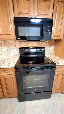 1719 Whitehall Drive 103, Davie, FL 33324