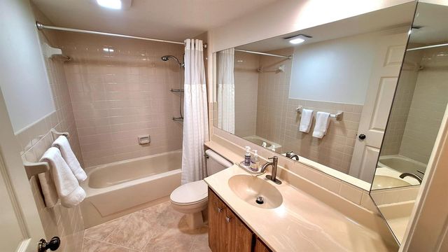 1719 Whitehall Drive 103, Davie, FL 33324