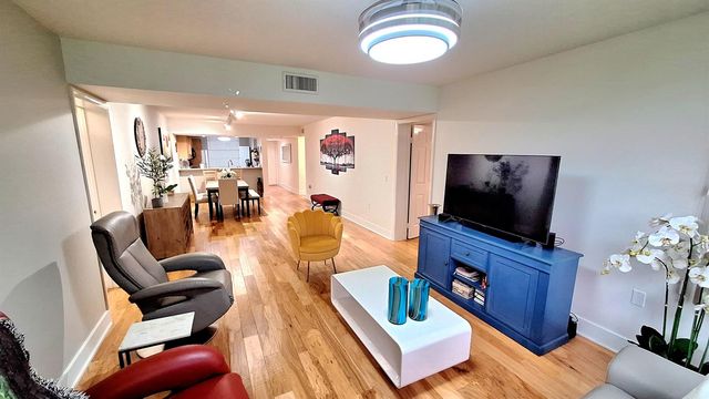1719 Whitehall Drive 103, Davie, FL 33324