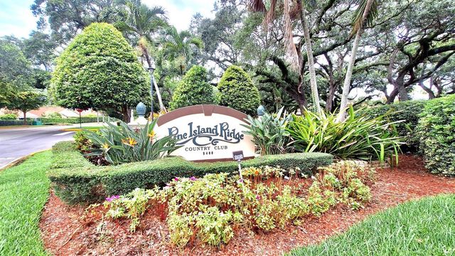 1719 Whitehall Drive 103, Davie, FL 33324
