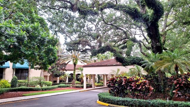 1719 Whitehall Drive 103, Davie, FL 33324
