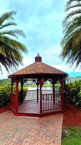 1719 Whitehall Drive 103, Davie, FL 33324