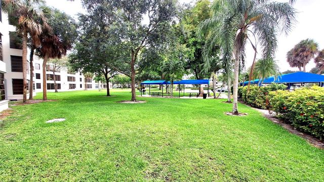 1719 Whitehall Drive 103, Davie, FL 33324