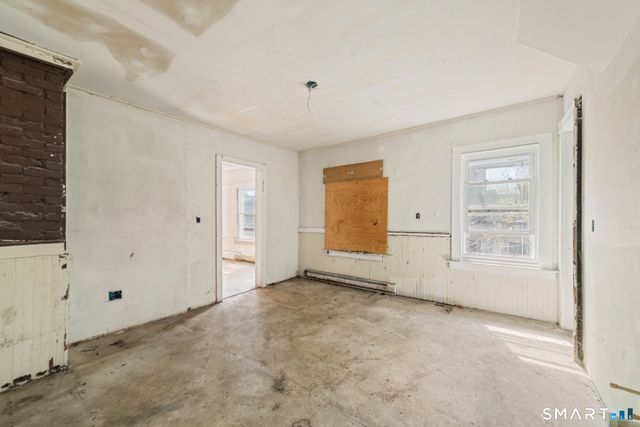 35 Frederick Street, Waterbury, CT 06710