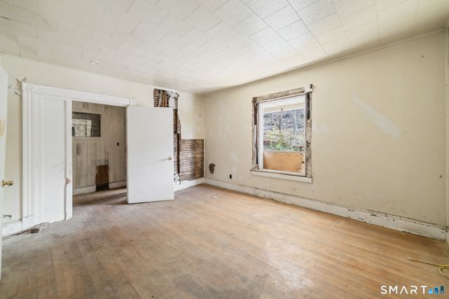 35 Frederick Street, Waterbury, CT 06710