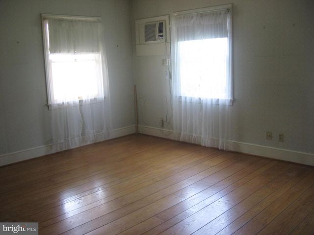 349 TOWN RUN LN, Stephens City, VA 22655