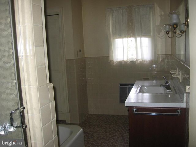 349 TOWN RUN LN, Stephens City, VA 22655