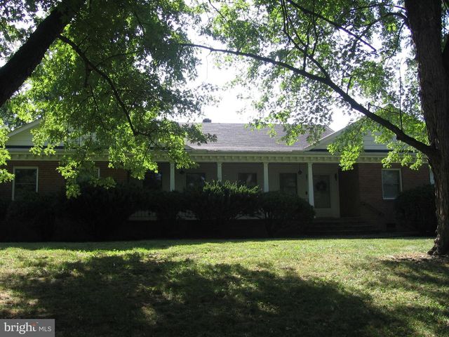 349 TOWN RUN LN, Stephens City, VA 22655