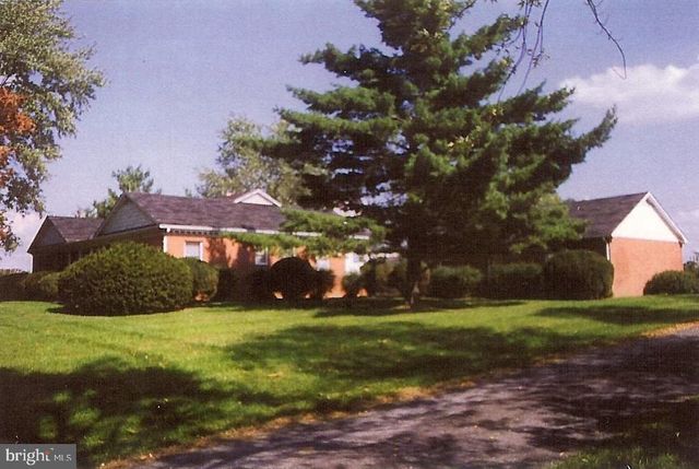 349 TOWN RUN LN, Stephens City, VA 22655