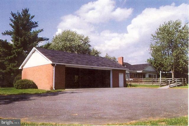 349 TOWN RUN LN, Stephens City, VA 22655