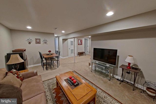 3701 CORONADO RD, Baltimore, MD 21244