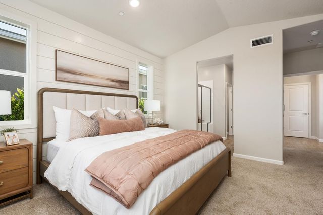643 Solar Lane, Clovis, CA 93619