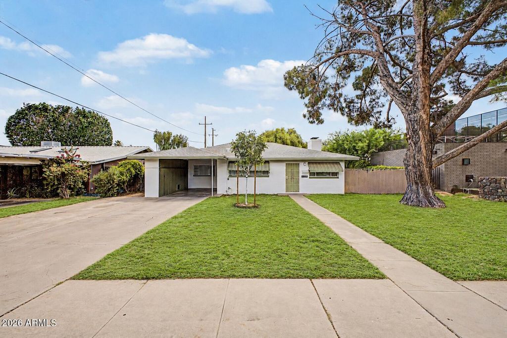 Image 1 of property listing at 1725 S SIERRA VISTA Drive, Tempe, AZ 85281