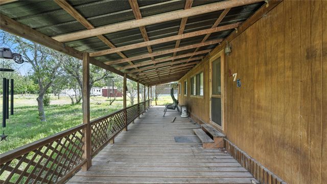 275 & 279 Cross RD, Kingsbury, TX 78638
