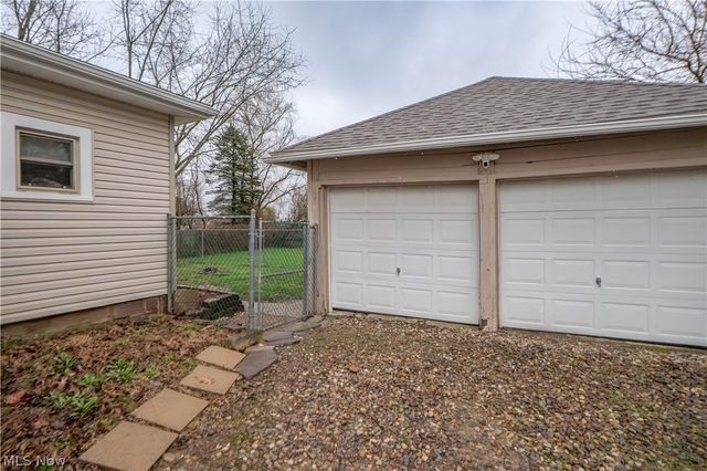 104 12th Street NW, Massillon, OH 44647