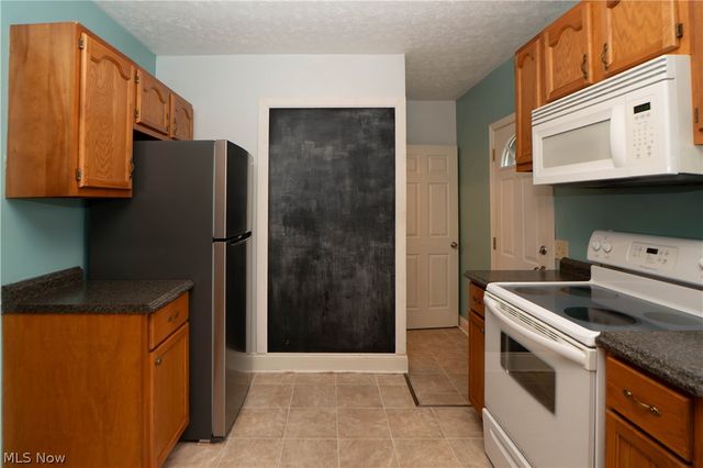 104 12th Street NW, Massillon, OH 44647