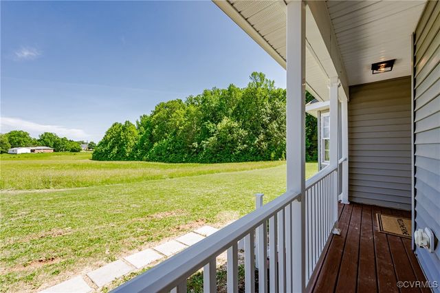 12037 Walnut Hill Dr, Rockville, VA 23146