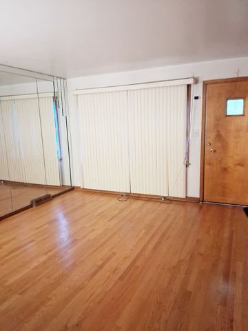 1333 Burnham Avenue, Calumet City, IL 60409
