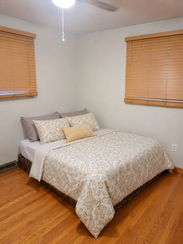 1333 Burnham Avenue, Calumet City, IL 60409