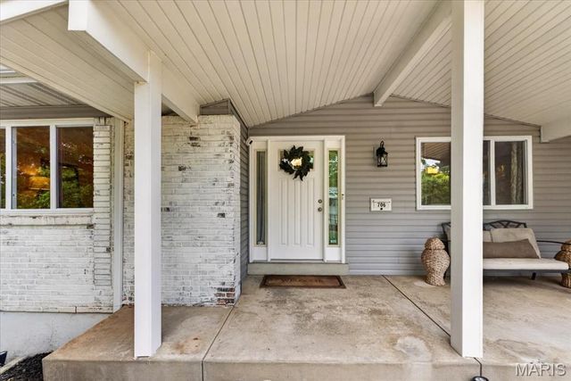 706 Clayworth Drive, Ballwin, MO 63011