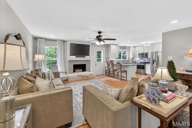 706 Clayworth Drive, Ballwin, MO 63011