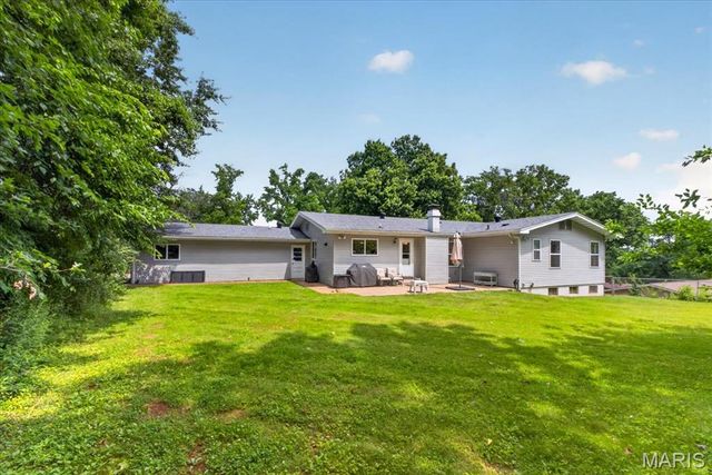 706 Clayworth Drive, Ballwin, MO 63011