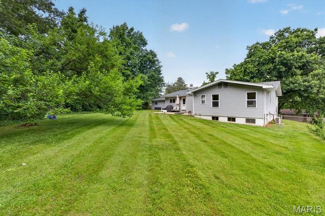 706 Clayworth Drive, Ballwin, MO 63011