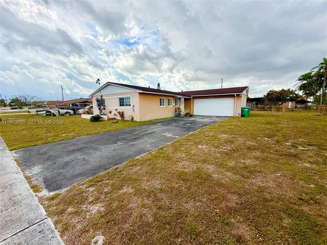 18440 NW 28th Pl, Miami Gardens, FL 33056