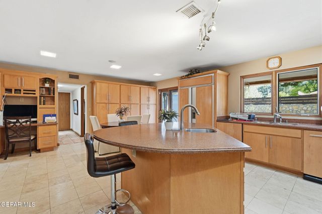 716 Wakefield Court, El Paso, TX 79922