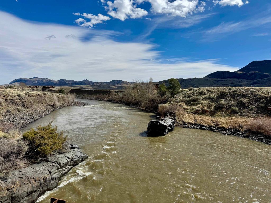 74 Big Creek Dr, Cody, WY 82414 photo 13