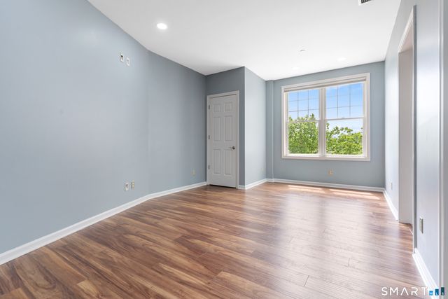 60 Maple Street 32, Branford, CT 06405